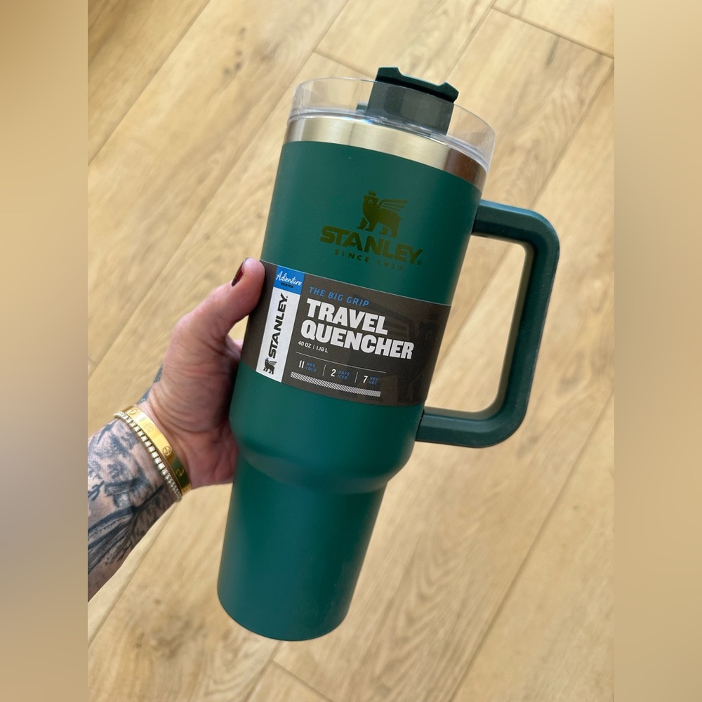 NWT Stanley The Big Grip Adventure Quencher
